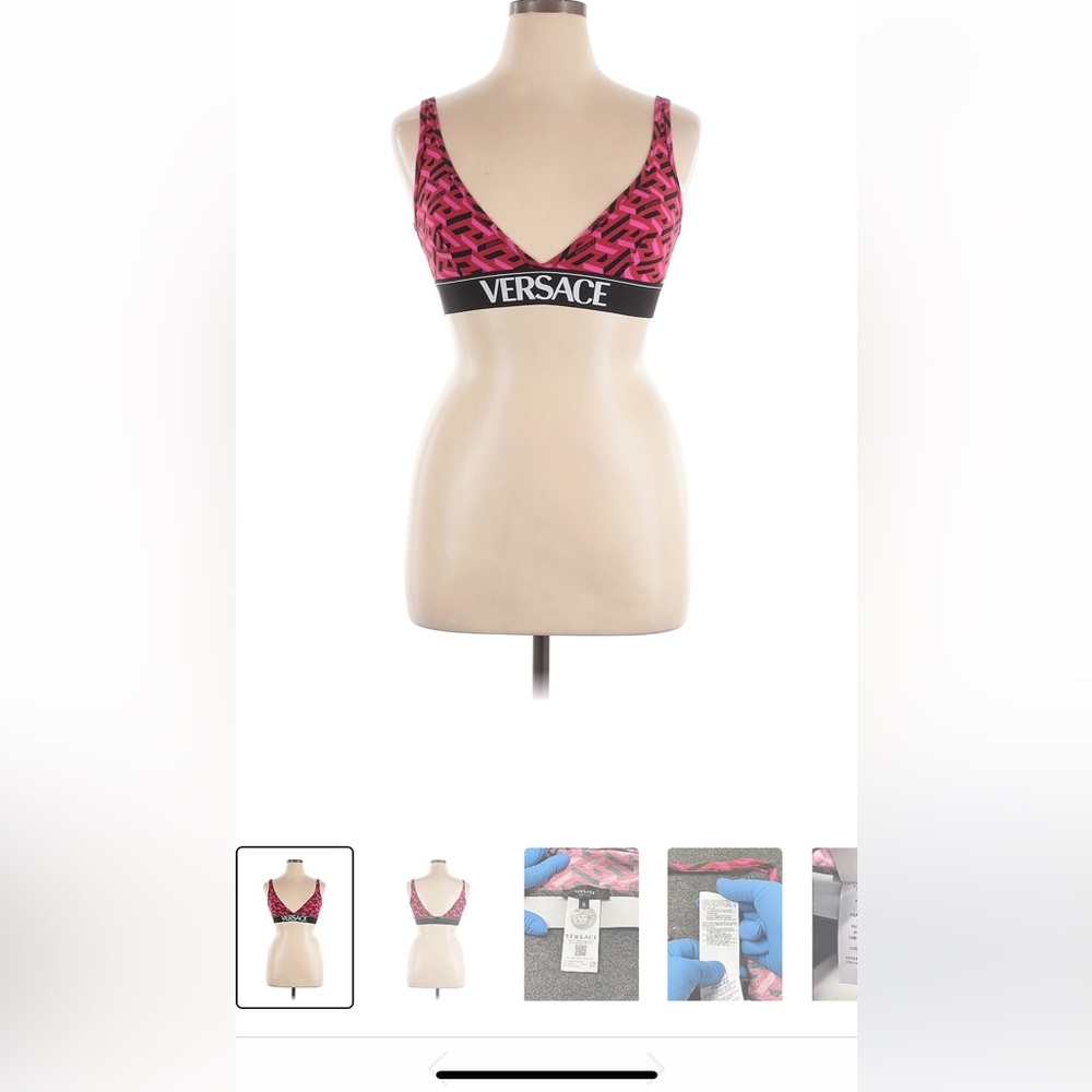 Versace
Size XL La greca sports bra